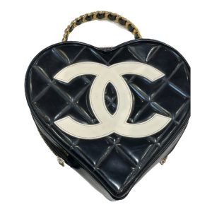 シャネル　マトラッセ　ハート型ハンドバッグ