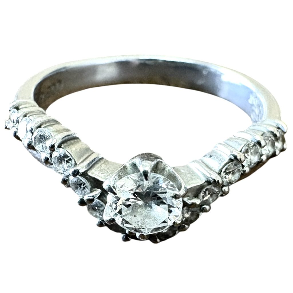 Pt900（プラチナ） ダイヤモンドリング