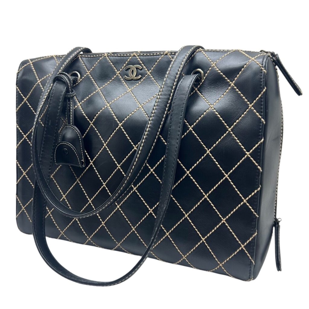 CHANEL(シャネル)　ワイルドステッチ　ハンドバッグ