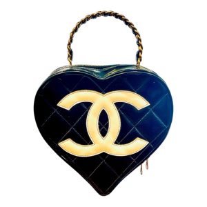 CHANEL  ハートバニティ パテントトートバッグ