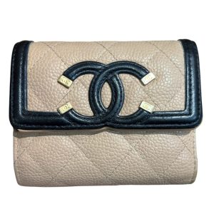 シャネル CHANEL マトラッセ カーフスキン 三つ折り財布 ギャランティカードなし