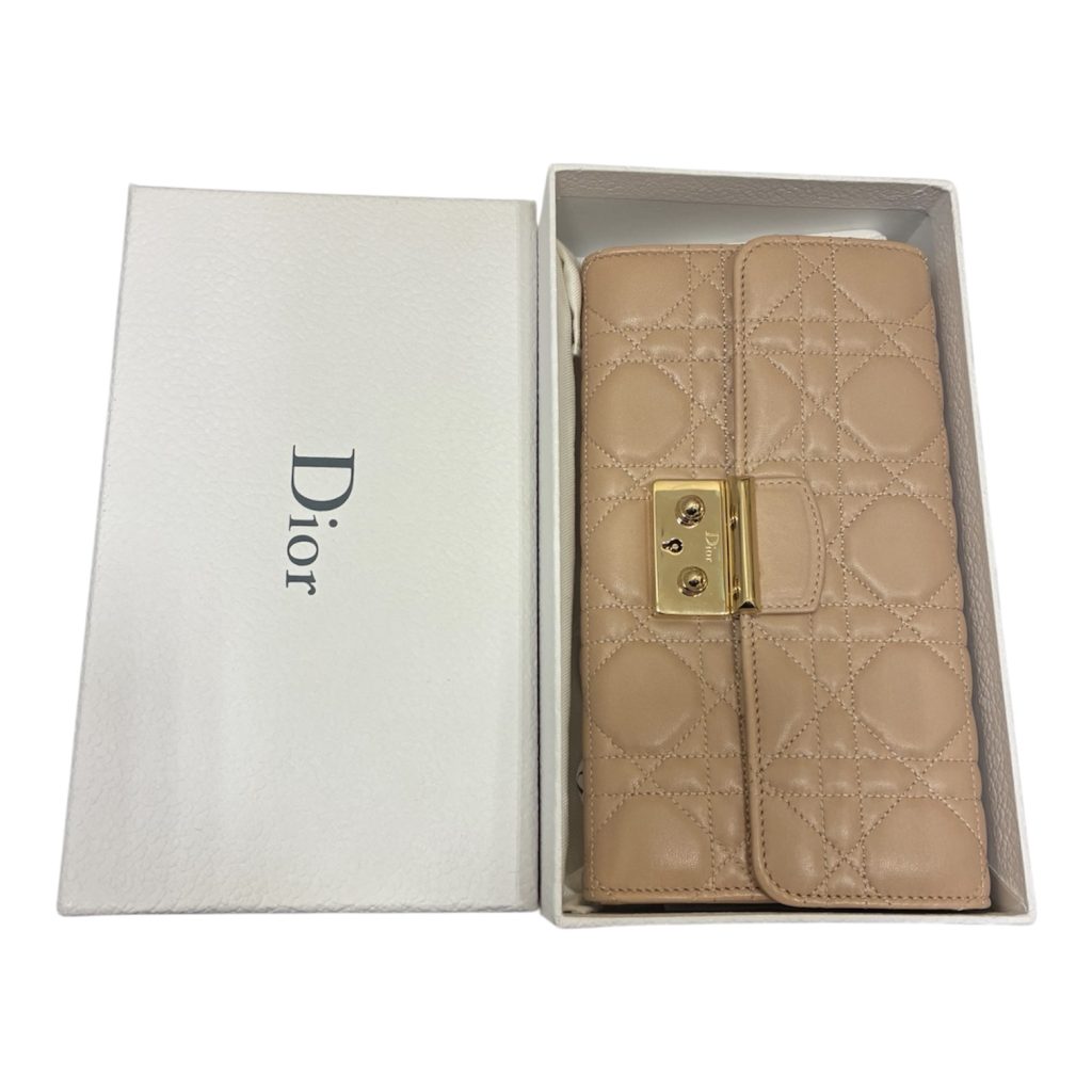 買取実績： Dior（ディオール）長財布　札幌市　白石区　菊水