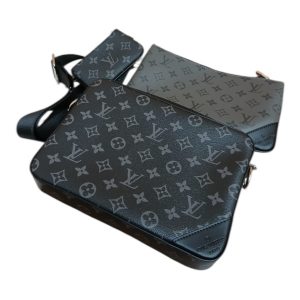 Louis Vuitton　ルイ・ヴィトン モノグラム・エクリプス トリオ・メッセンジャー バッグ　欠品　買取専門店さすがやザ・ビッグ能代長崎店　買取り