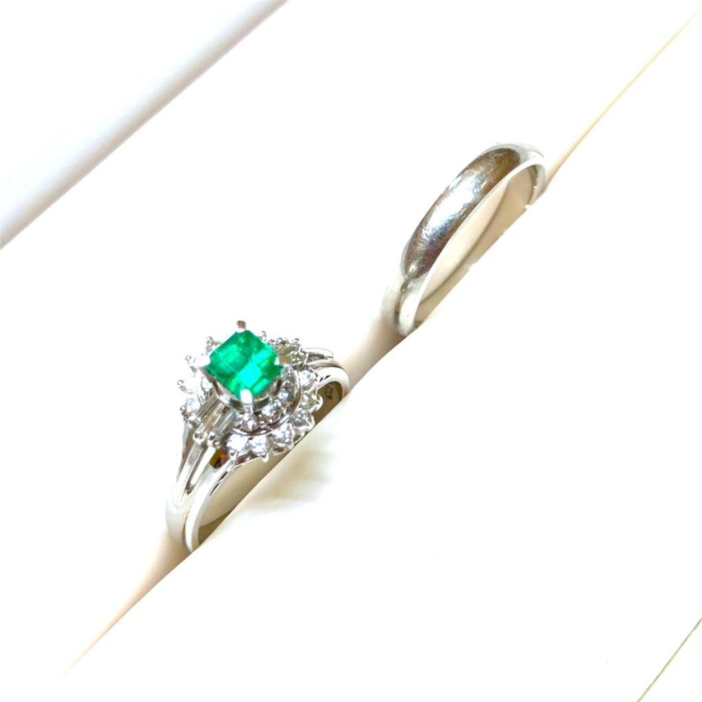 【Pt900 リング】プラチナ900・エメラルド・メレダイヤモンド・リング・指輪・貴金属・アクセサリー