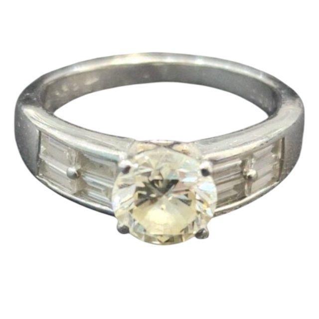 Pt900　プラチナ　リング　ダイヤモンド付き