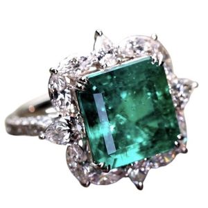 Pt950 エメラルド メレダイヤ付きリング