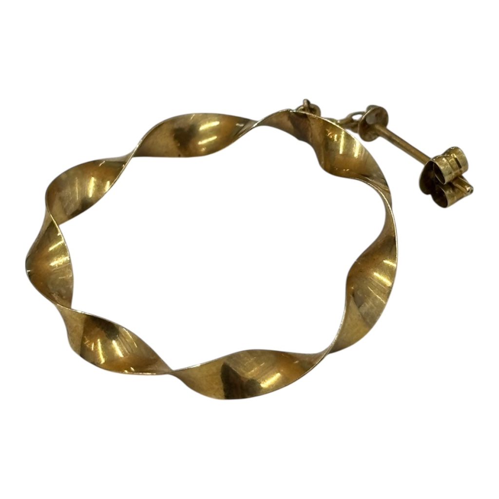 K18 18金 750 ピアス