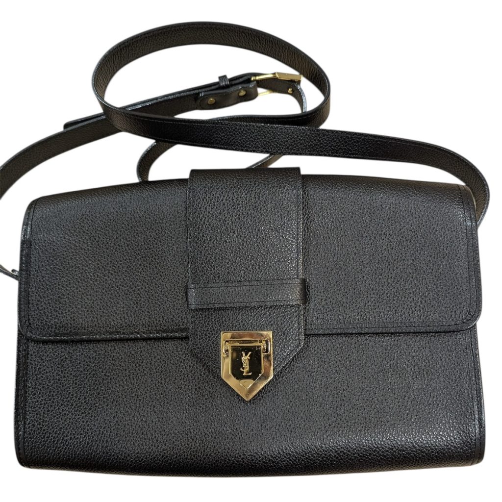 イブサンローラン（Yves Saint Laurent） ブラックレザーショルダーバッグ