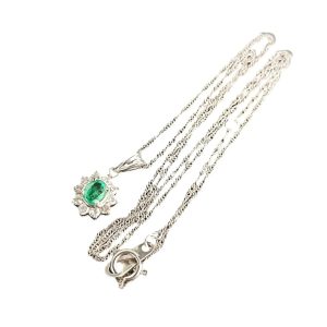 Pt900 プラチナ エメラルド・メレダイヤ付きネックレス