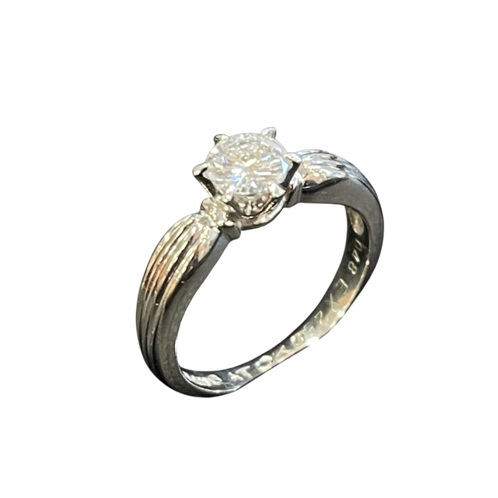 Pt900(プラチナ900)0.48ctダイヤ付リング