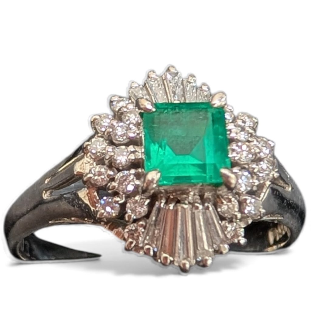 Pt900 エメラルドリング