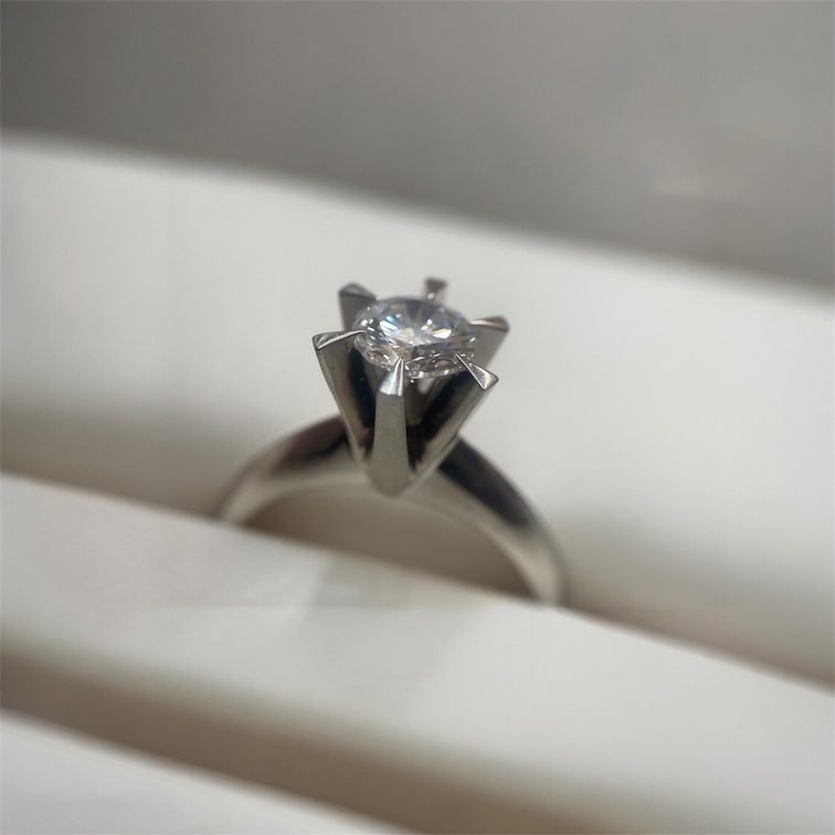 Pt900　ダイヤモンドリング　プラチナ