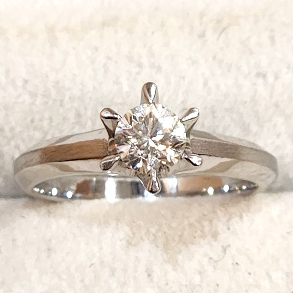 プラチナ (Pt850) リング ダイヤモンド ジュエリー 指輪 | 根室市