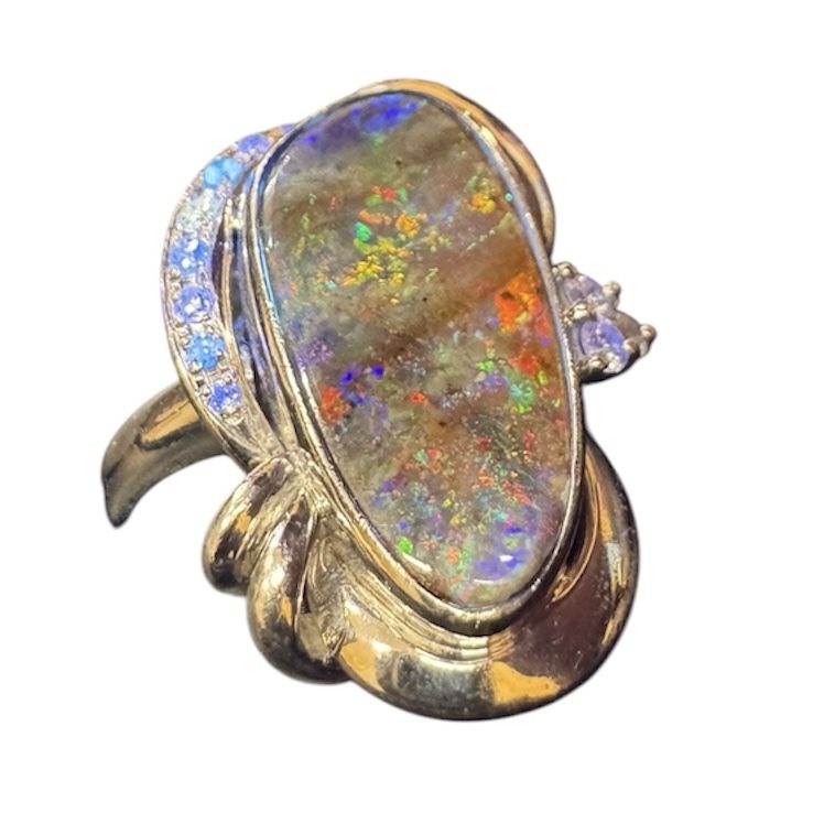 Pt900 リング オパール メレダイヤモンド付き