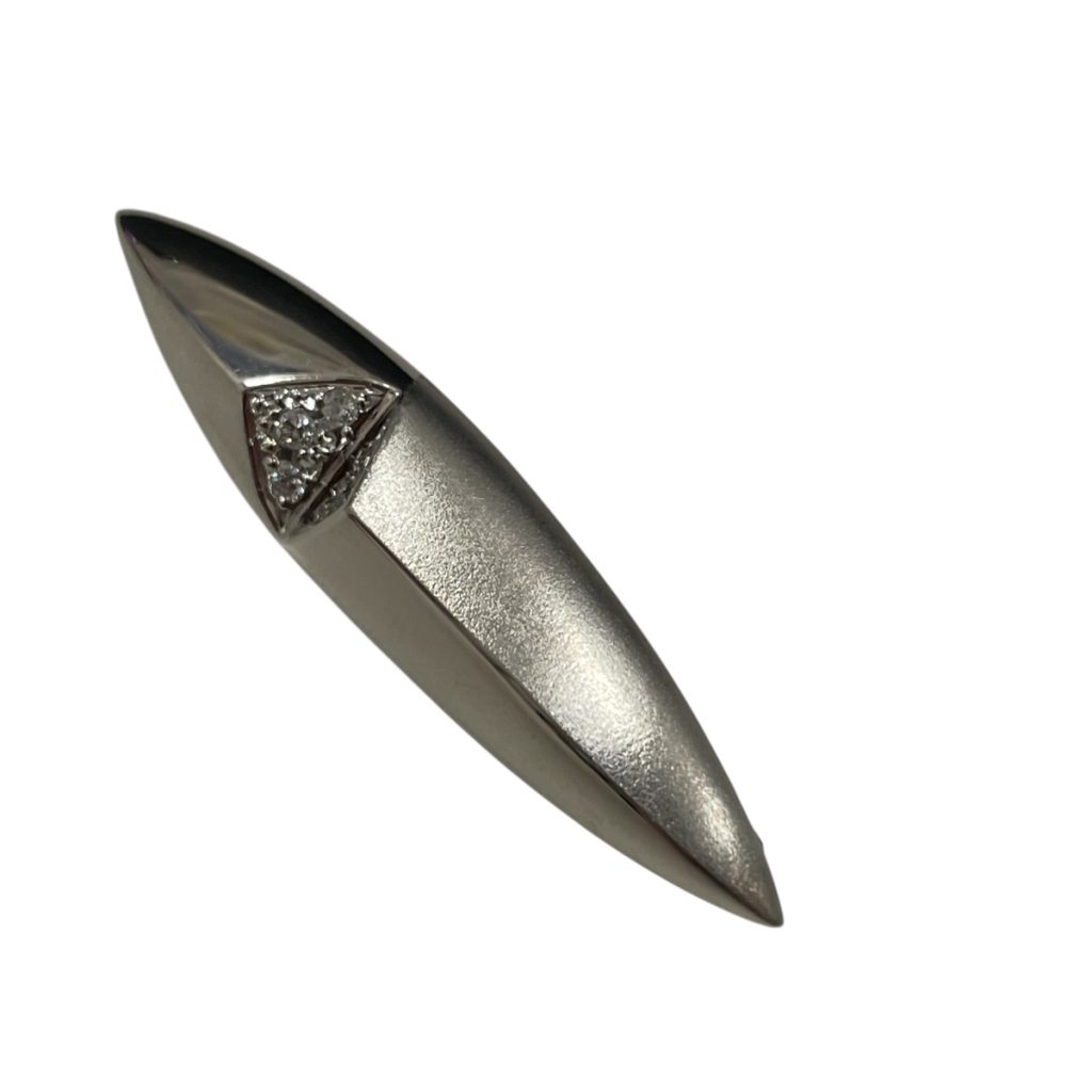 Pt900　ブローチ