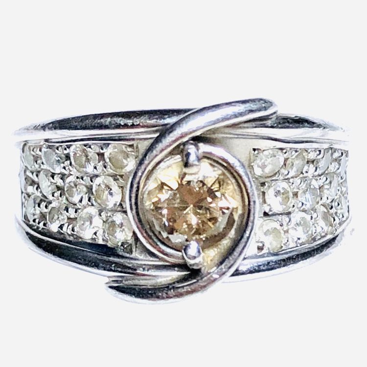 Pt900　ブラウンダイヤリング　プラチナ　