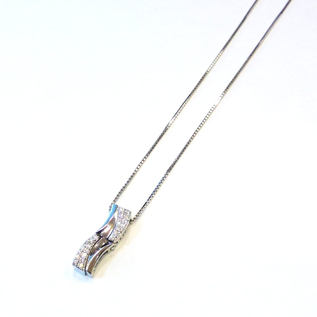 K18WG ネックレス