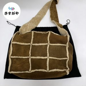 シャネル ムートン ショルダーバッグ