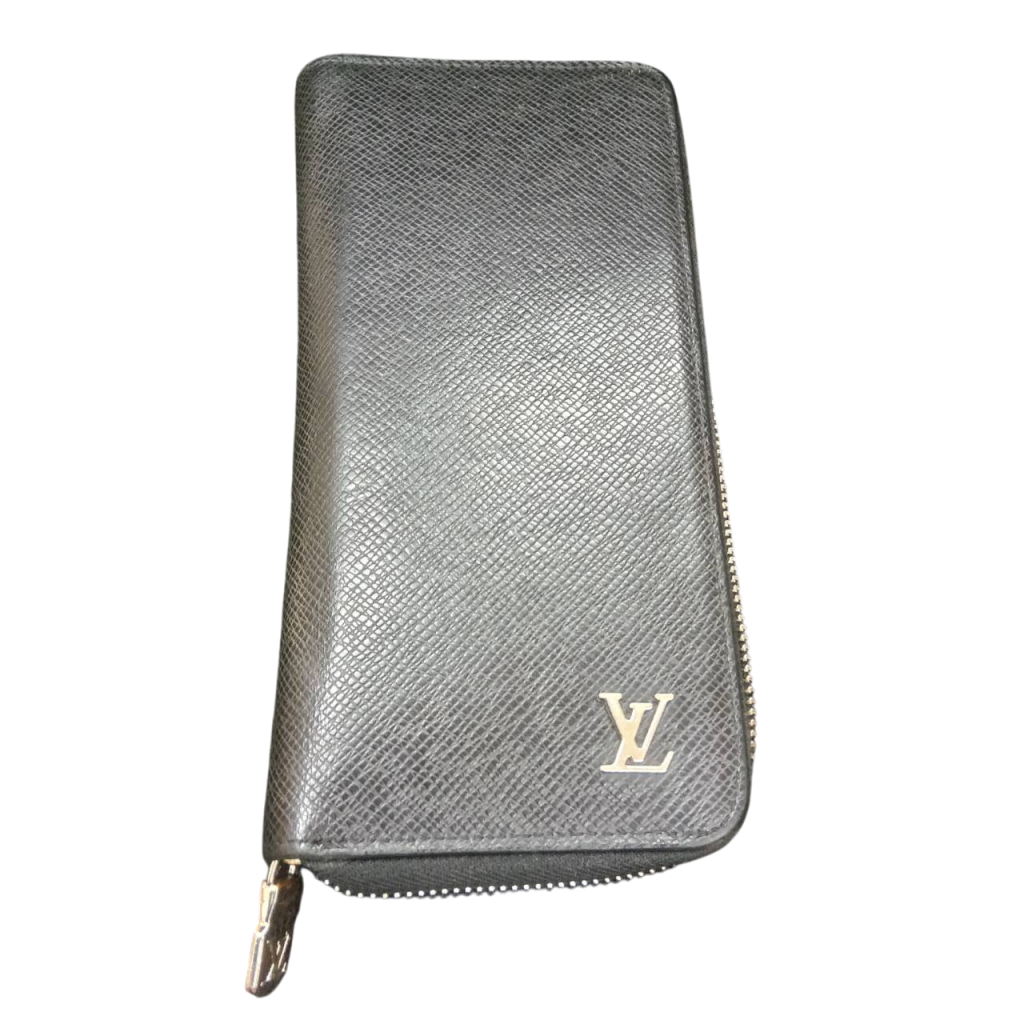 ルイヴィトン  タイガ ジッピーウォレット