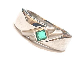 Pt850 エメラルド プラチナリング