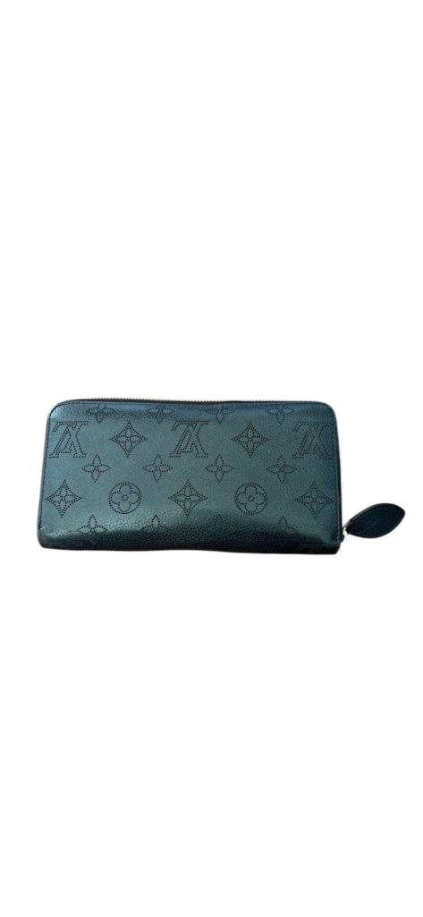 ルイヴィトン（LOUISVUITTON）　長財布