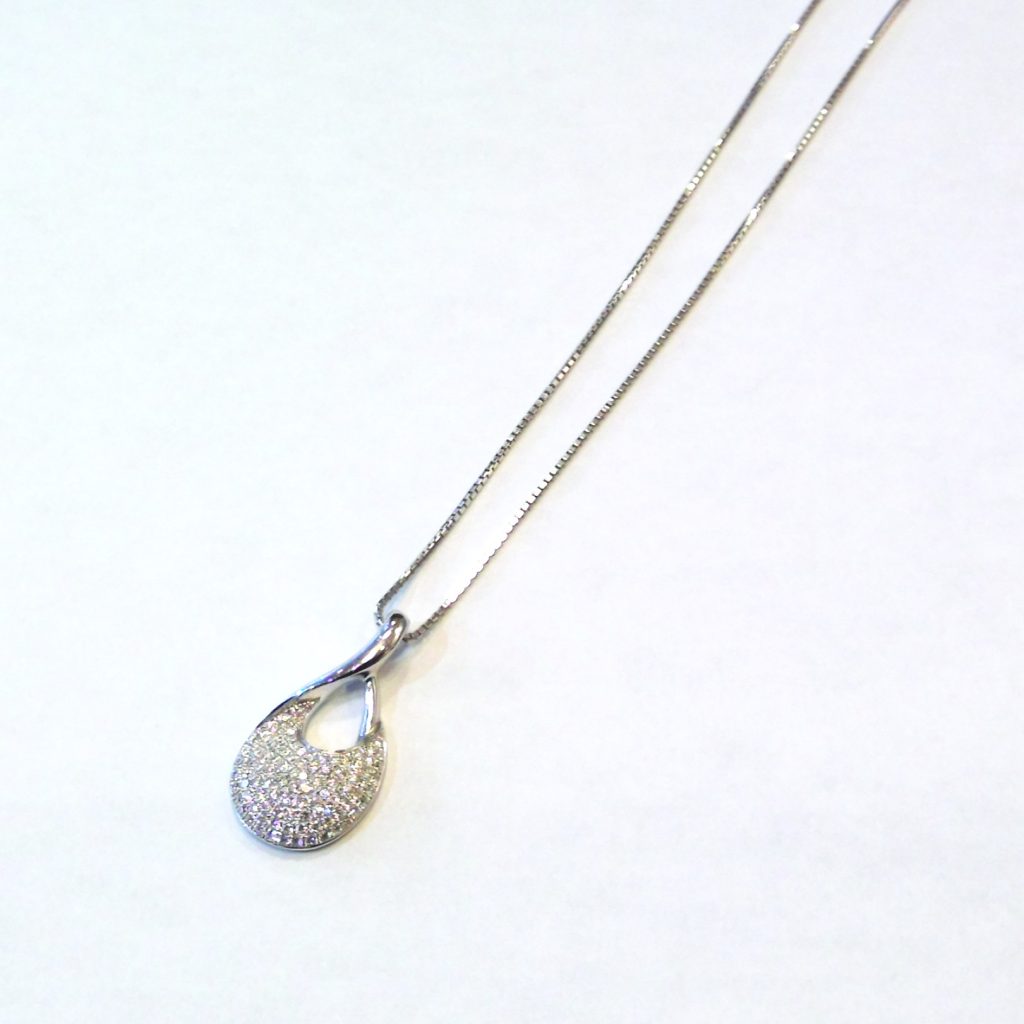 K18WG ネックレス