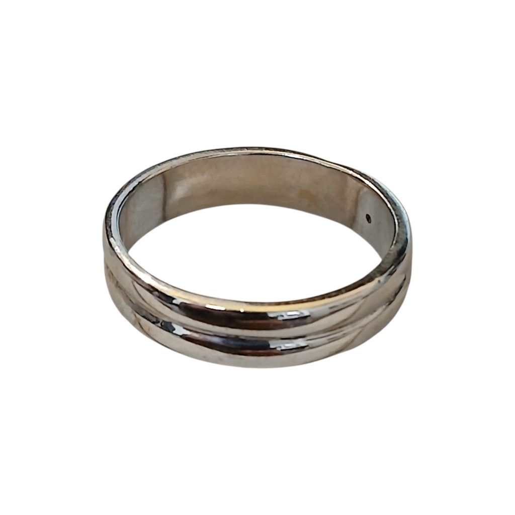 K18WG　(18金ホワイトゴールド)　リング