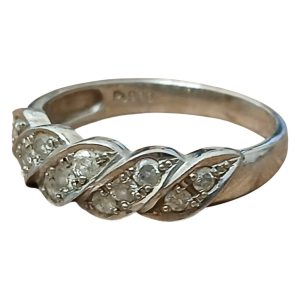 Pt900（プラチナ900）メレダイヤモンド リング