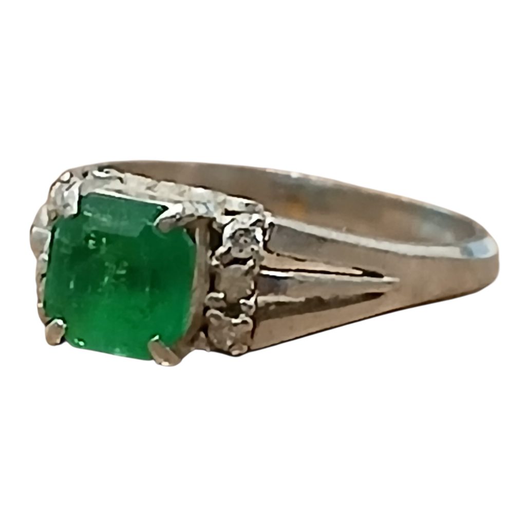 Pt900 エメラルド メレダイヤモンド リング