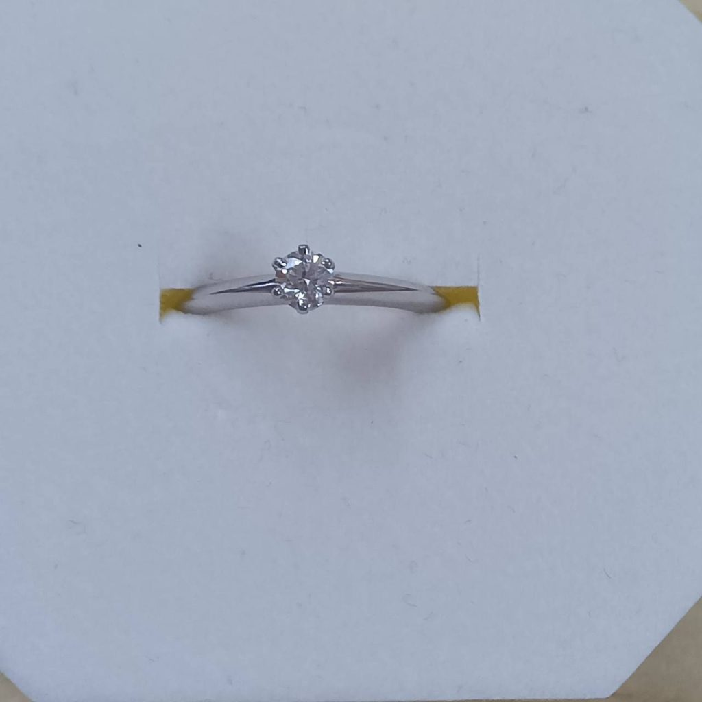 Tiffany Pt950リング ダイヤ