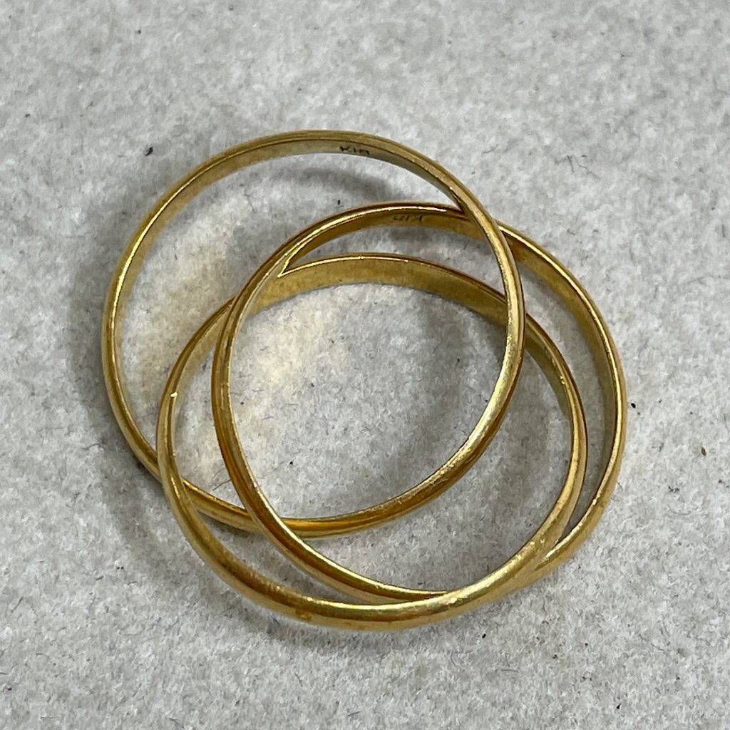 金プラチナの高価買取店| K18三連リングの買取| 取手市白山