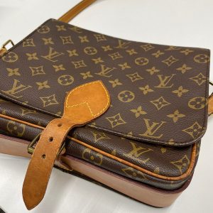 ルイ・ヴィトンのモノグラムキャンバス製カルトシエールGMショルダーバッグの買取| 取手市藤代南