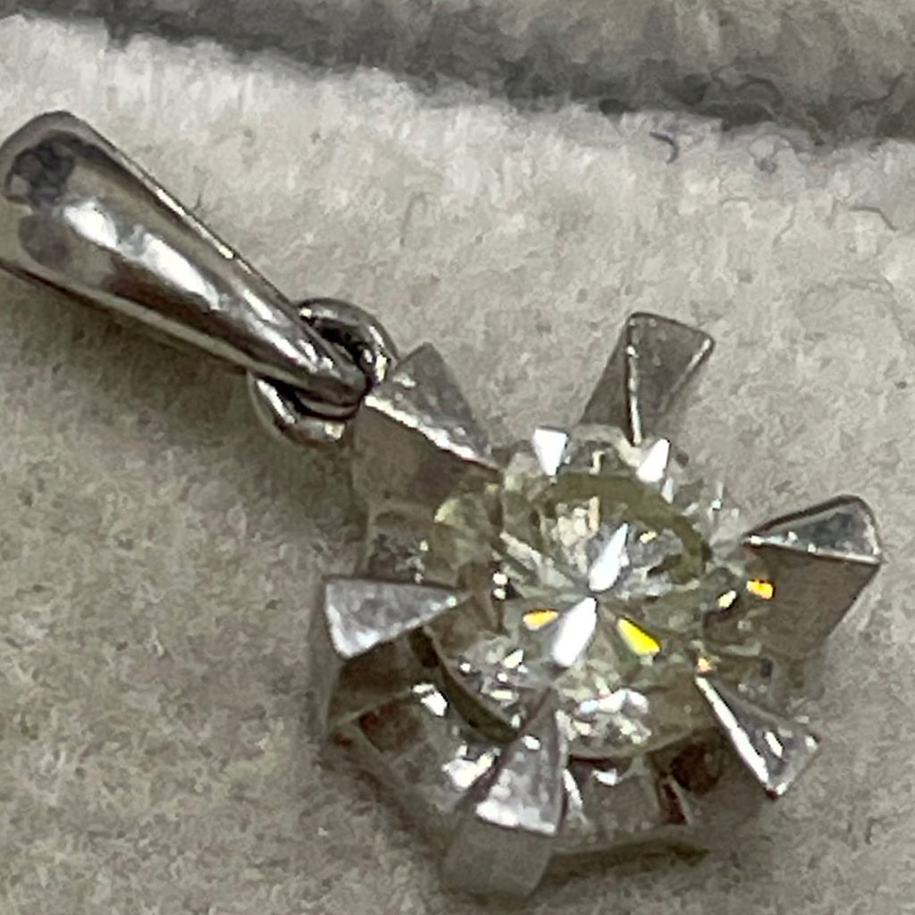 ダイヤモンドも買取強化中！| pt900ダイヤモンド付きペンダントトップの買取 | 我孫子市若松