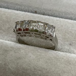 金プラチナの高価買取| pt900ダイヤモンド付き指輪のお買い取り | 取手市南藤代