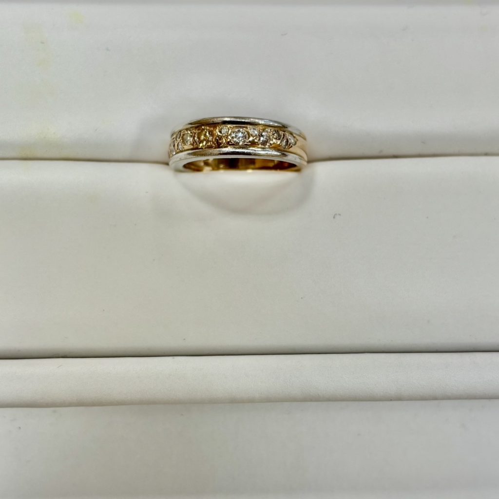 K18WG ダイヤリング