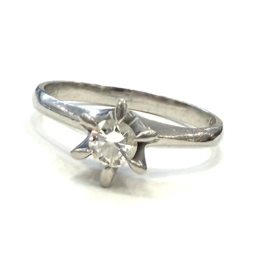 PT900 ダイヤモンド リング