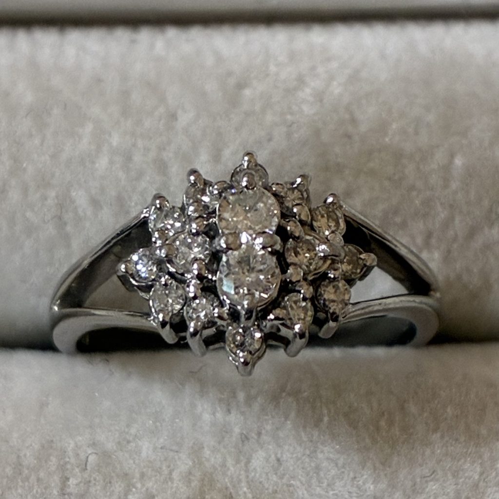 Pt900 プラチナ ダイヤモンドリング