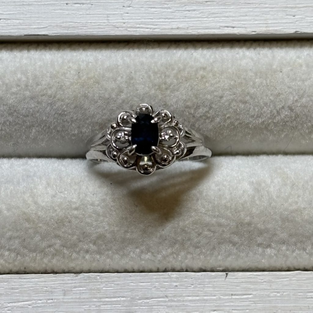 Pt900　サファイアリング