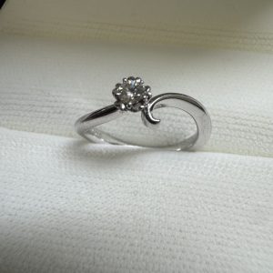 Pt900 ダイヤ付きリング