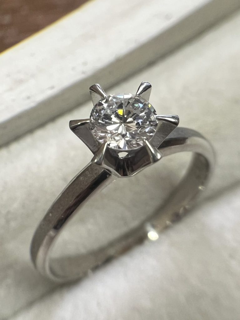 Pt850（プラチナ）ダイヤモンド付リング