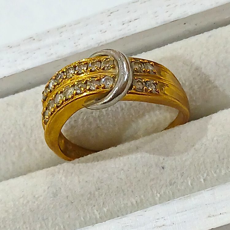 【K18Pt850コンビリング】18金・プラチナ850・メレダイヤモンド・貴金属・アクセサリー・ジュエリー