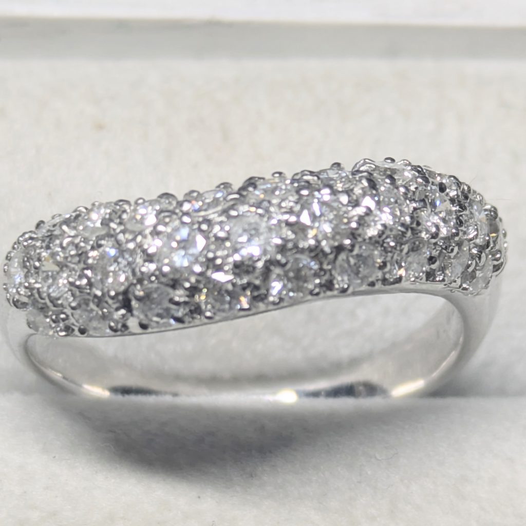 ダイヤ　プラチナ　リング