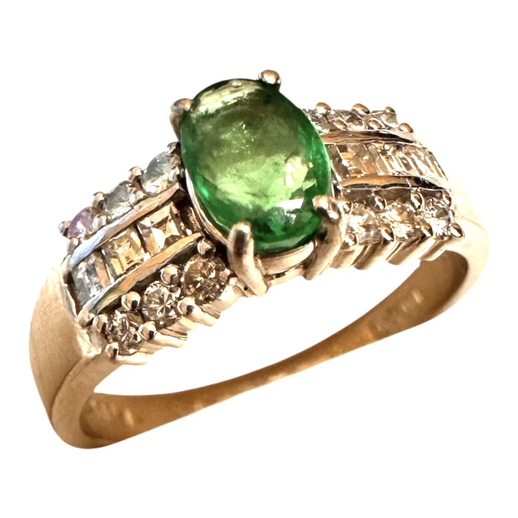 Pt900(プラチナ900) エメラルド/メレダイヤ付きリング 札幌市中央区