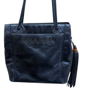 シャネル レザートートバッグ タッセル付き