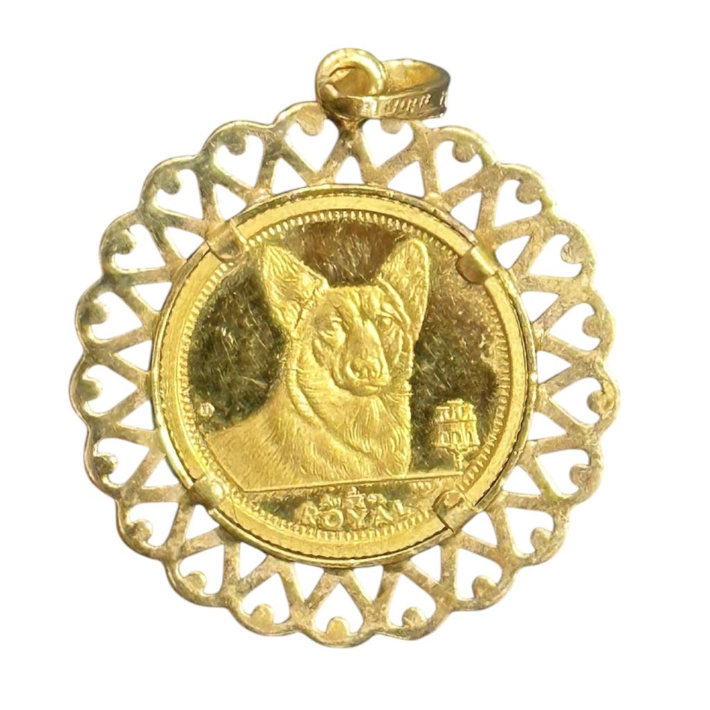 【貴金属】K24（24金）ロイヤルドッグ金貨　K18（18金）枠　コイントップ アクセサリー