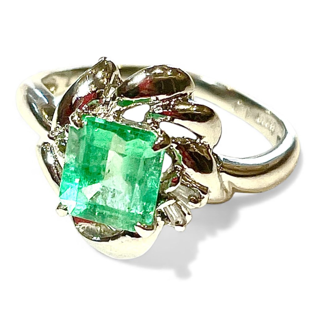 PT900 エメラルド リング