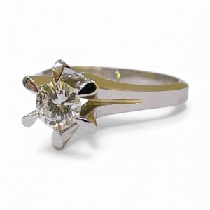 【Pt900　リング　ダイヤ0.5ct　弘前市】