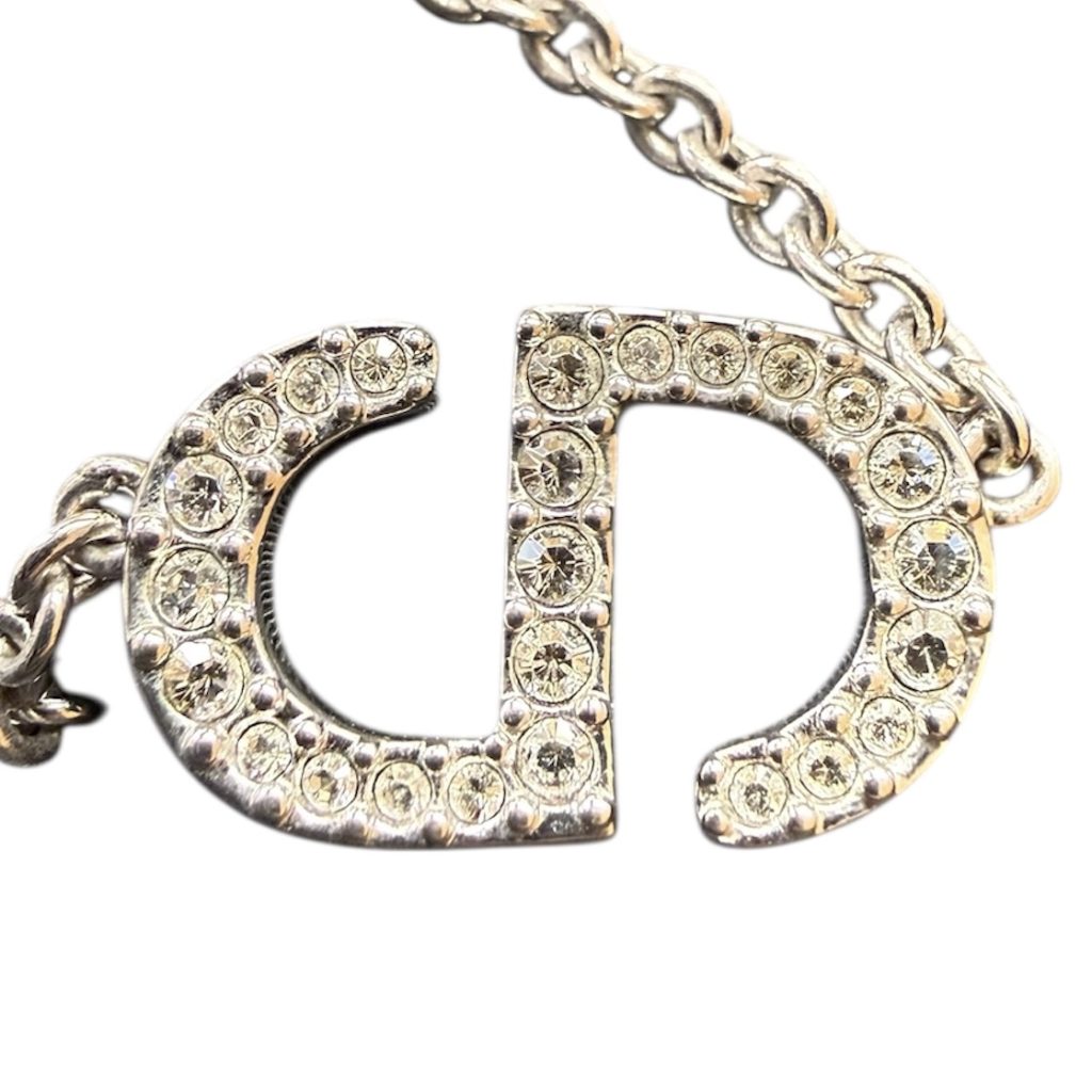 Dior（ディオール）Petit CD ネックレス　メタル × クリスタル／シルバー