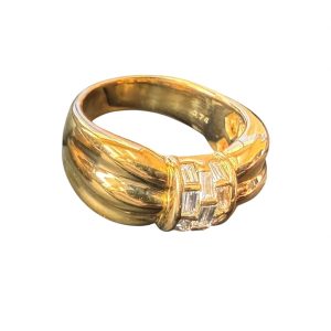 K18 リング（ダイヤ入り）