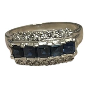 Pt900 リング　サファイア メレダイヤ付き